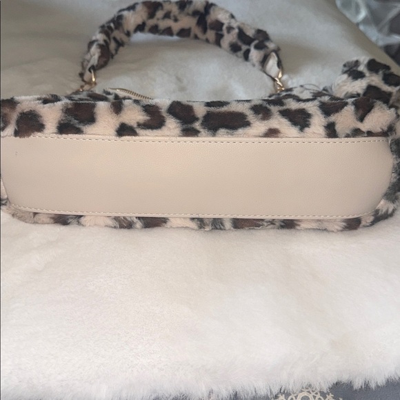 Juicy Couture Furry Leopard Print Tote Bag - Picture 2 of 11